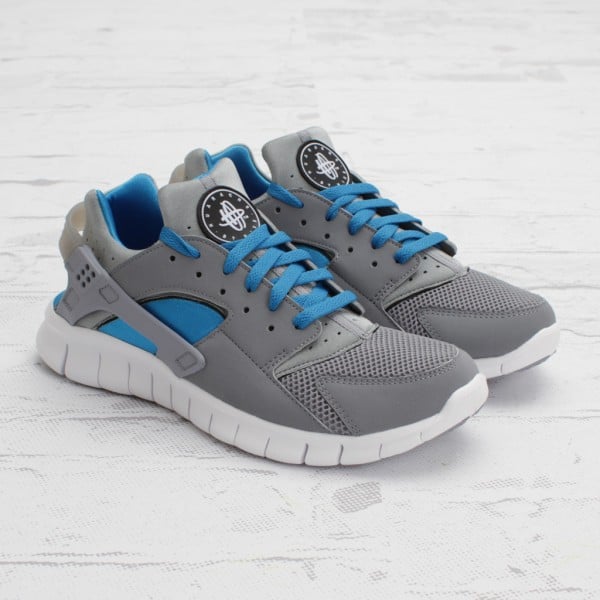 Nike Huarache Free 2012 'Stealth/Neptune Blue' | SneakerFiles