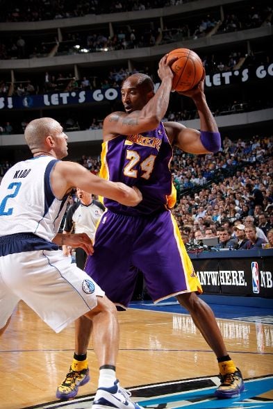 Kobe Bryant Debuts 'Lakers Poison Dart Frog' Colorway in Dallas