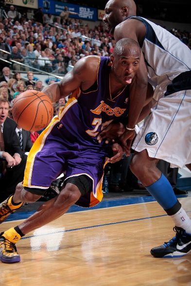 Kobe Bryant Debuts 'Lakers Poison Dart Frog' Colorway in Dallas