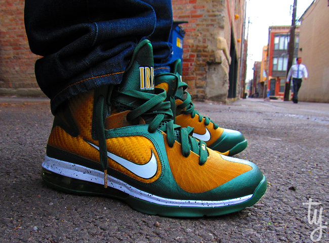 Nike LeBron 9 SVSM 'Away' PE - Another Look