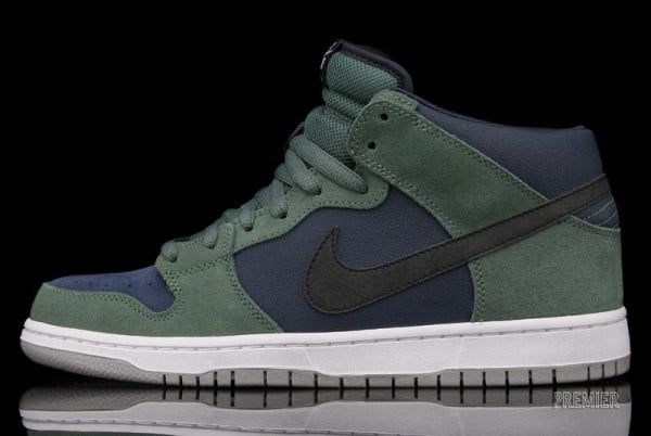 Nike SB Dunk Mid 'Nori' - Now Available