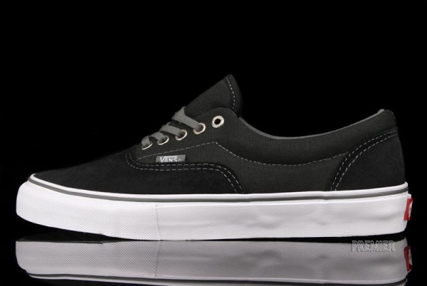 vans era black and grey