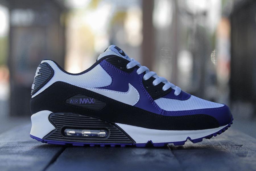 Nike Air Max 90 'Black/White-New Orchid'