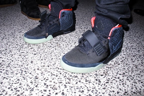 Craftsman Creep spoon Nike Air Yeezy 2 - Black and Wolf Grey Colorways Both Dropping in June |  SneakerFiles