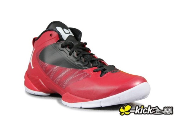 Jordan Fly Wade 2 EV 'Varsity Red/Black-White' - Another Look