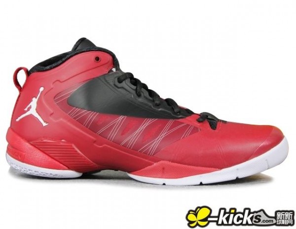 Jordan Fly Wade 2 EV 'Varsity Red/Black-White' - Another Look