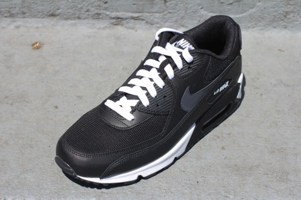 Nike Air Max 90 'Black/Anthracite-White'