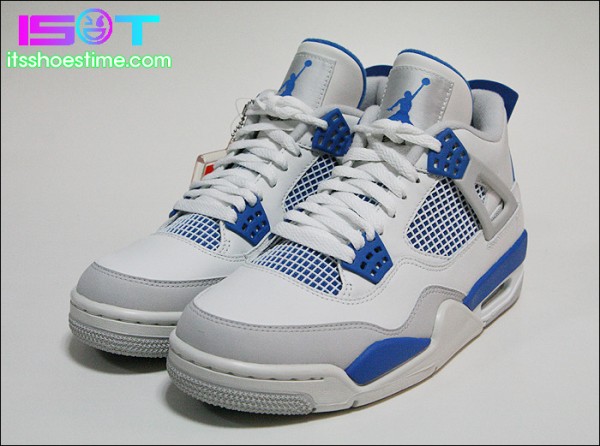 Air Jordan IV (4) 'Military Blue' - Detailed Images