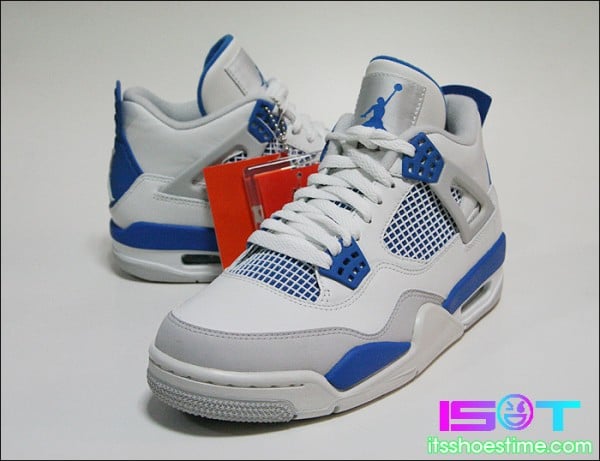 Air Jordan IV (4) 'Military Blue' - Detailed Images