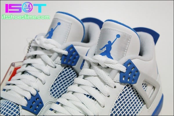 Air Jordan IV (4) 'Military Blue' - Detailed Images