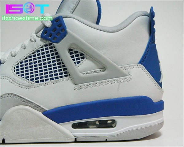 Air Jordan IV (4) 'Military Blue' - Detailed Images