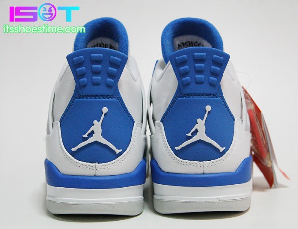 Air Jordan IV (4) 'Military Blue' - Detailed Images