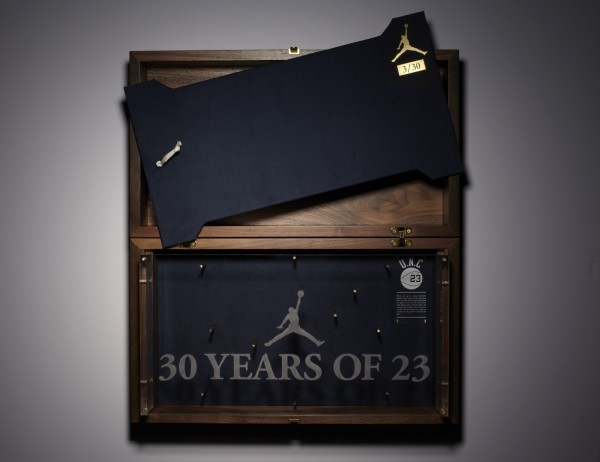 Michael Jordan x Converse Charity Commemorative Pack