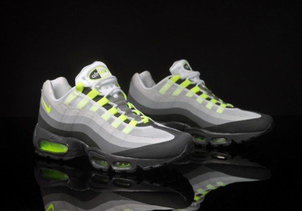 Nike Air Max 95 No-Sew 'Neon' - New Images