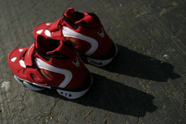 Nike Air Diamond Turf II 'Varsity Red/White-Metallic Gold' - One Last Look