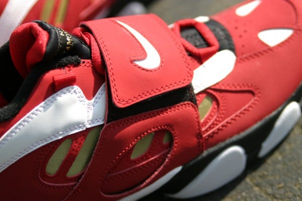 Nike Air Diamond Turf II 'Varsity Red/White-Metallic Gold' - One Last Look