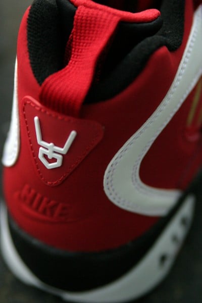 Nike Air Diamond Turf II 'Varsity Red/White-Metallic Gold' - One Last Look