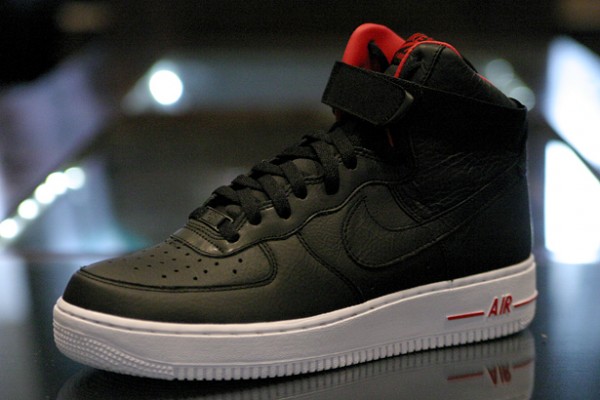 Nike Air Force 1 High Premium 'King James' at Social Status