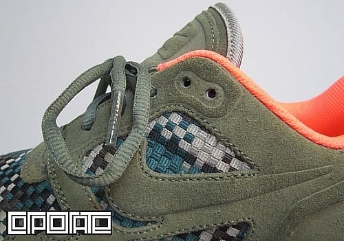 Nike Lunar Flow Woven QS 'Olive/Black-Bamboo' - Release Date + Info