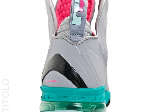 Nike LeBron 9 Elite 'South Beach' Beginning to Hit Overseas Retailers