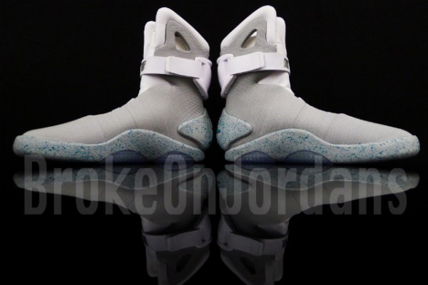 Nike MAG Promo Sample