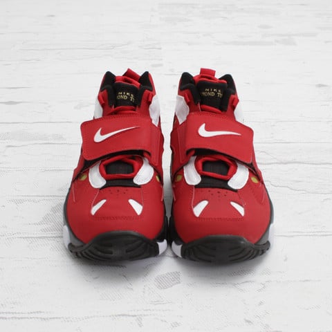 Nike Air Diamond Turf II 'Varsity Red/White-Metallic Gold' at Concepts