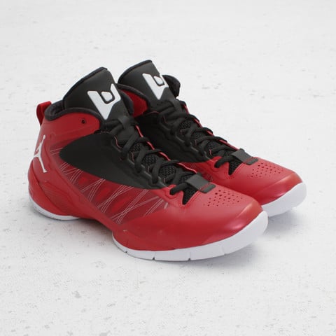 Jordan Fly Wade 2 EV 'Gym Red/White-Black' - Now Available