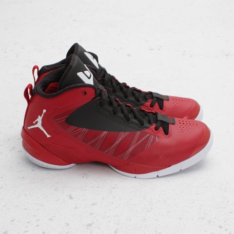 Jordan Fly Wade 2 EV 'Gym Red/White-Black' - Now Available