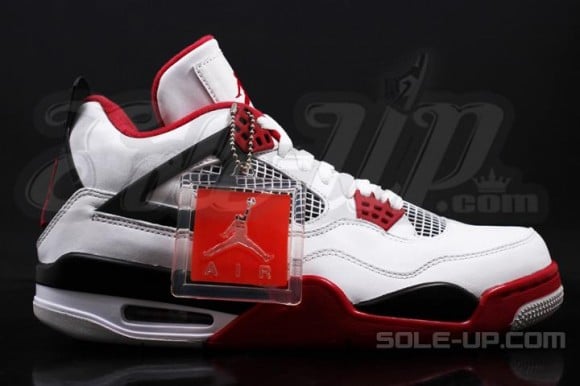 Air Jordan 4 'Fire Red' - New Images