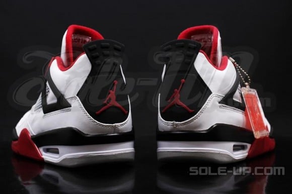 Air Jordan 4 'Fire Red' - New Images