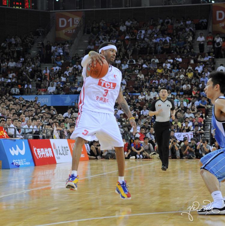 Allen Iverson Rocks the Reebok Question 3 in China
