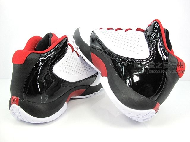 Jordan D'Reign 'White/Red-Black'