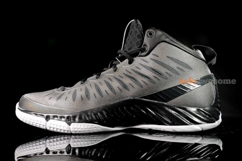 Jordan Super Fly 'Black/White-Anthracite'