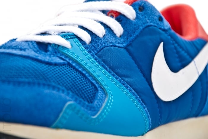 Nike Air Vengeance VNTG 'Game Royal/University Red-Dynamic Blue' - Another Look