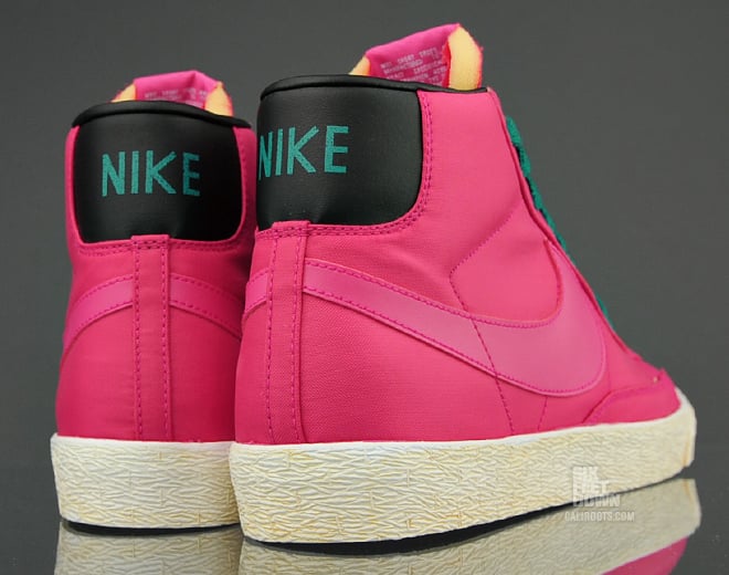 Nike Blazer High VNTG 'Voltage Cherry/Voltage Cherry-Lush Teal-Black'