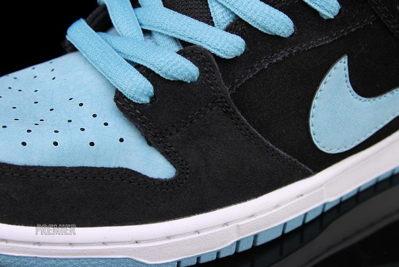 Nike SB Dunk Low 'Black/Clear Jade'