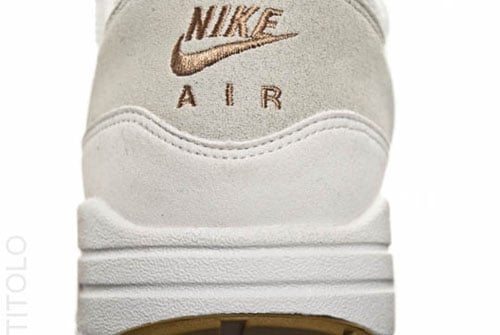 nike-air-max-1-light-bone-summit-white-4