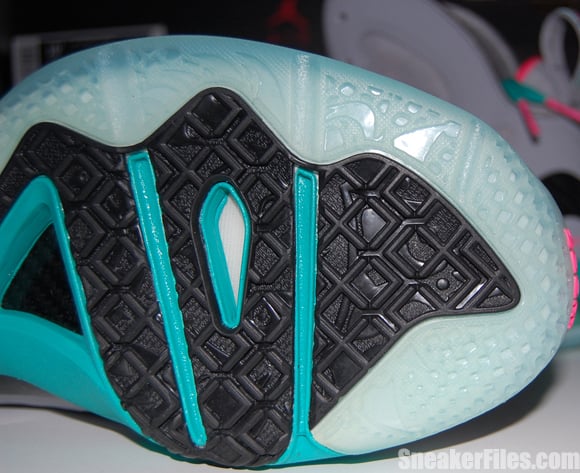 Nike LeBron 9 PS Elite South Beach - Epic Look