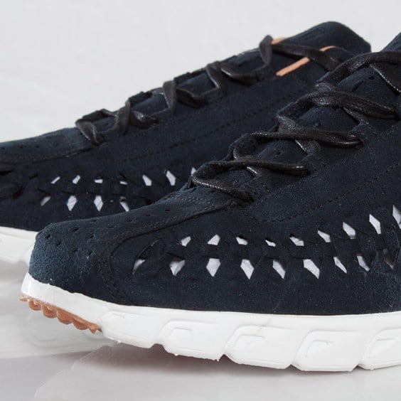 Nike Mayfly Woven NSW TZ ‘Black’ at SNS