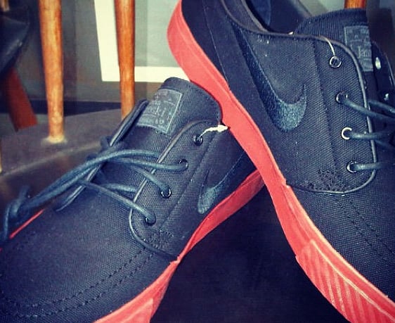 Nike SB Stefan Janoski 'Black/Sport Red' - Winter 2012