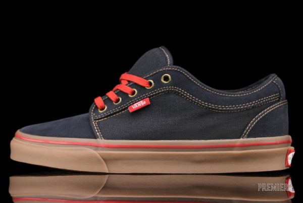 vans chukka low navy