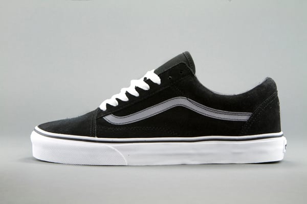 grey vans with black stripe