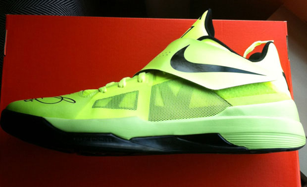 Nike Zoom KD IV ‘Volt’ Signed for Bun B’s Wife Queenie