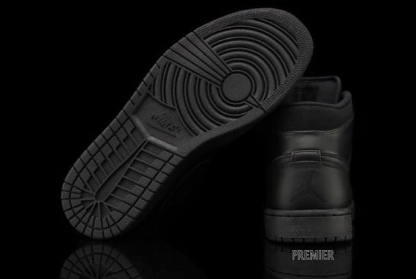 Air Jordan 1 Phat 'Blackout' at Premier