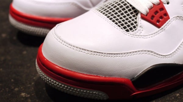 Air Jordan 4 'Fire Red' at mita