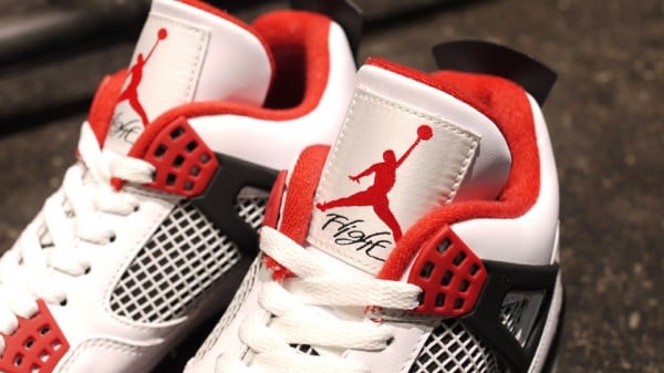 Air Jordan 4 'Fire Red' at mita