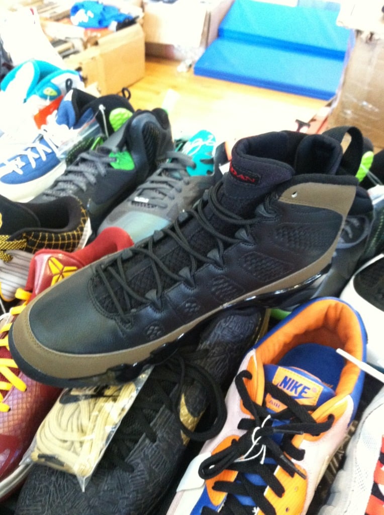 Air Jordan 9 'Olive' 2012 Retro - New Images