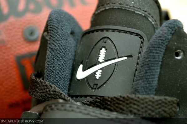 air max speed turf black white voltage yellow