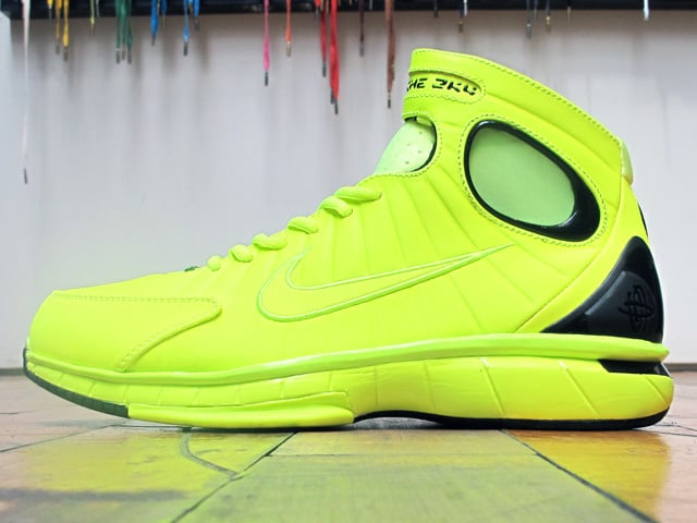 Nike Air Zoom Huarache 2K4 ‘Volt/Black’ at 21 Mercer