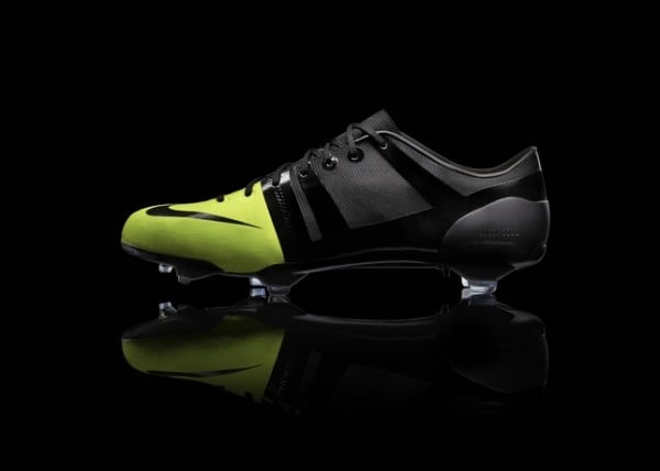 Nike GS Football Boot